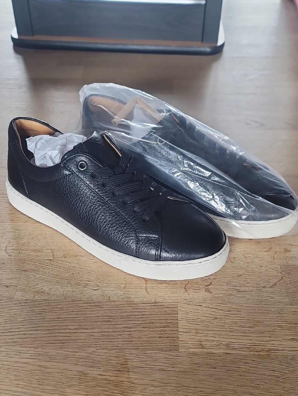 Women's Black Duluth Lifetime Leather Sneakers